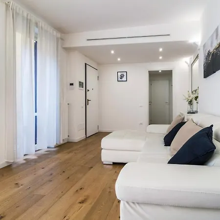 Easylife - Elegante Dimora A Due Minuti Dal Duomo * Milano